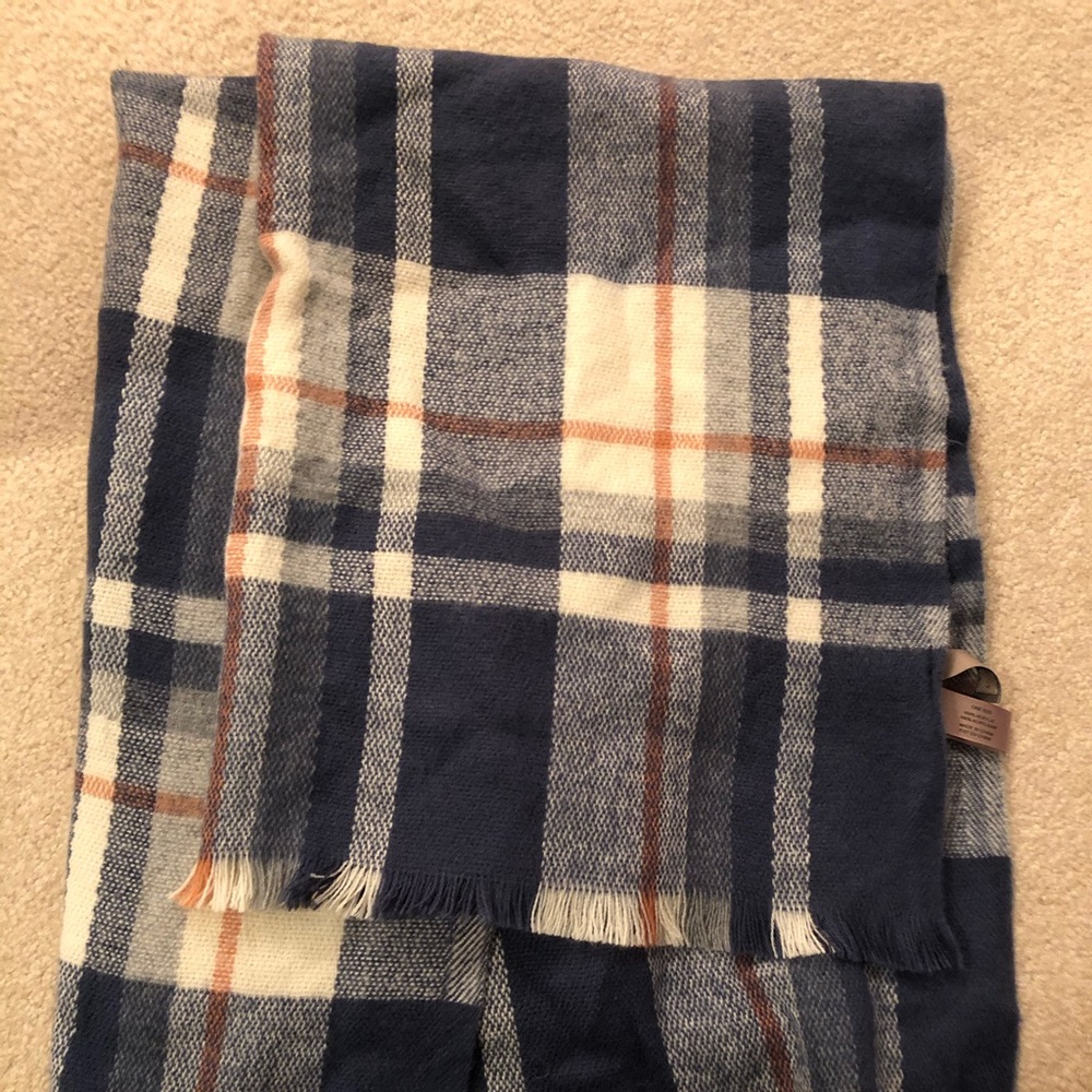 LOOK Plaid Scarf NWOT